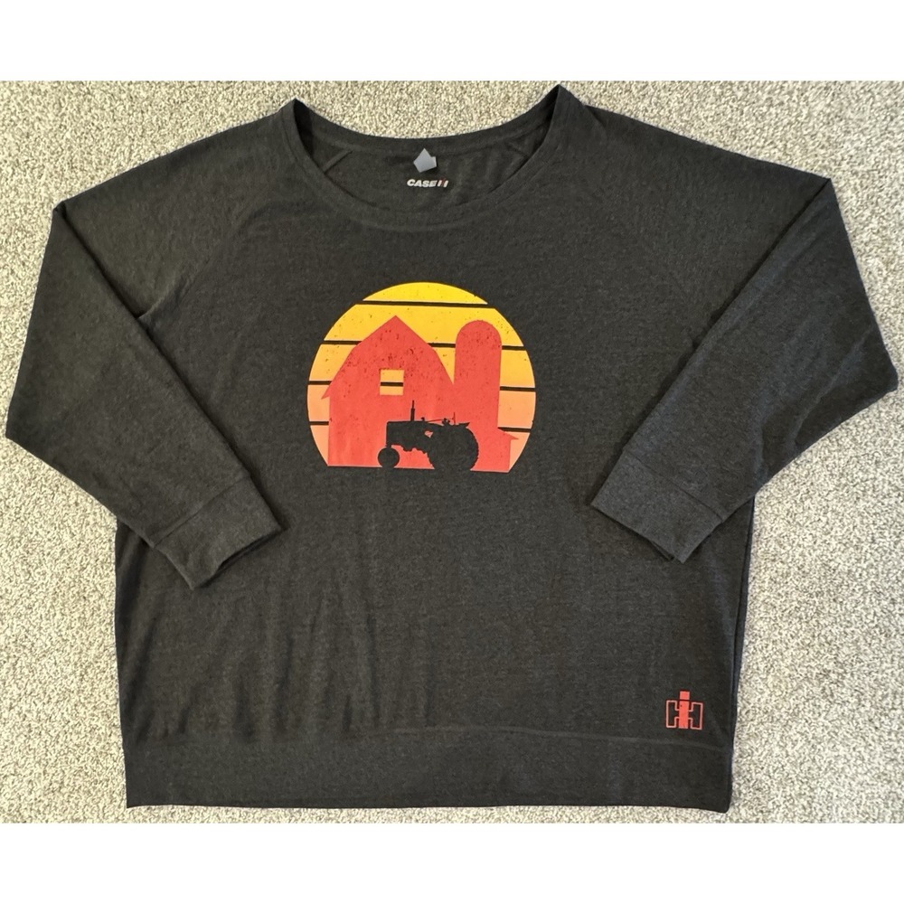Case IH Crewneck Womens Plus Size 4X Sweatshirt Barn Sunset Farming Tractor